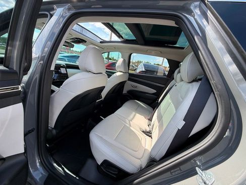 Used 2024 Hyundai Tucson Limited FWD image 11