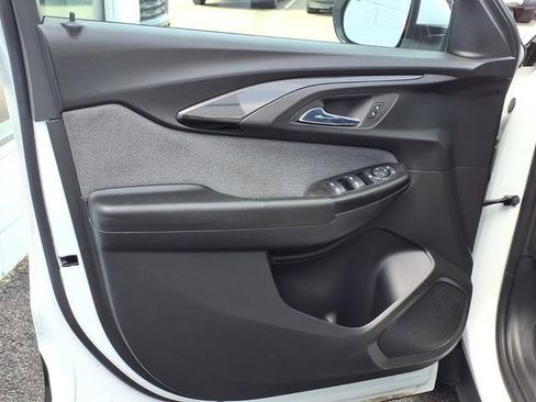 Used 2022 Chevrolet TrailBlazer LT w/ Convenience Package image 10