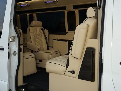 Used 2022 Mercedes-Benz Sprinter 3500 image 22