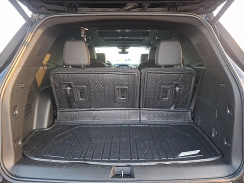 Used 2023 Chevrolet Traverse RS w/ LPO, Floor Liner Package AWD/4WD image 31