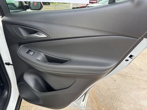 Used 2023 Buick Encore GX Preferred w/ Cold Weather Comfort Package FWD image 20