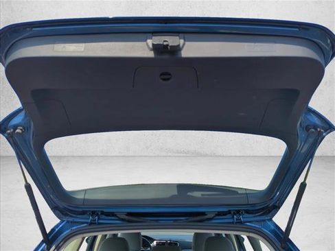 Used 2016 Volkswagen Golf S FWD image 8