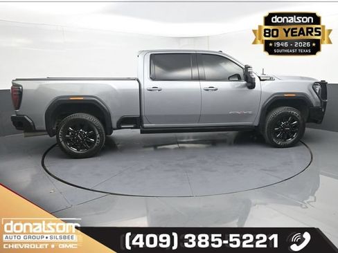 Used 2025 GMC Sierra 2500 AT4 w/ AT4 Premium Plus Package AWD/4WD image 2
