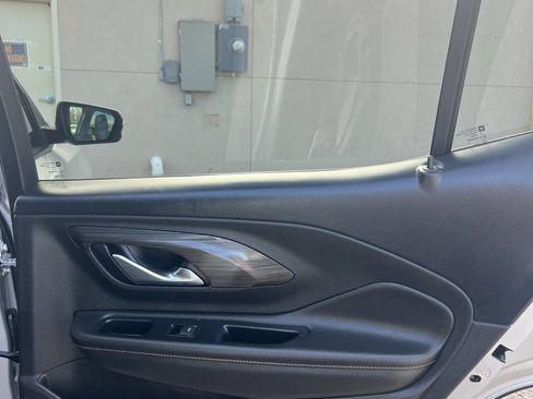 Used 2020 GMC Terrain SLT w/ Preferred Package image 20