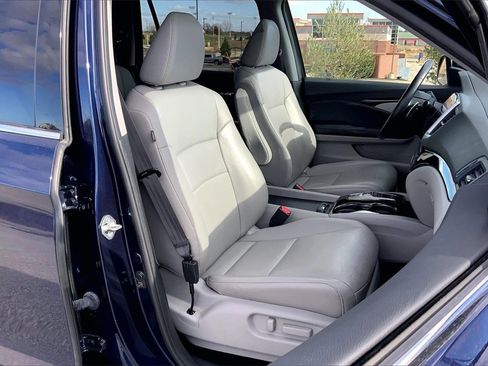 Used 2017 Honda Pilot Touring image 23