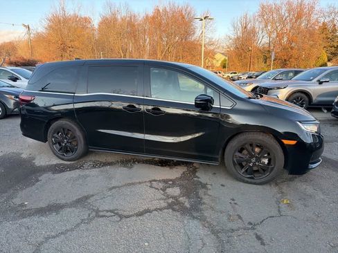 Certified 2023 Honda Odyssey Sport image 15