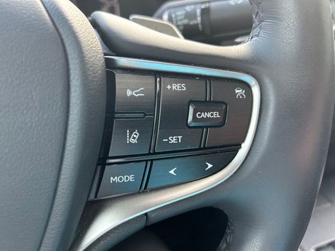 Used 2024 Lexus ES 300h w/ Premium Package FWD image 19