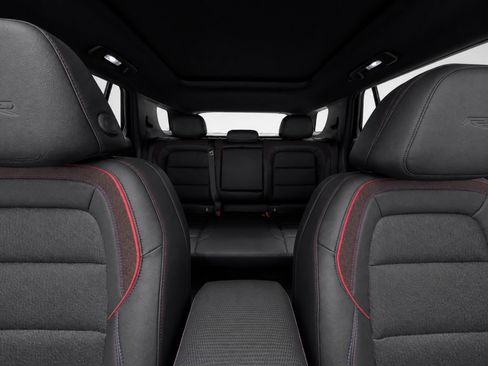 Used 2026 Chevrolet Equinox RS w/ LPO, Floor Liner Package AWD/4WD image 16