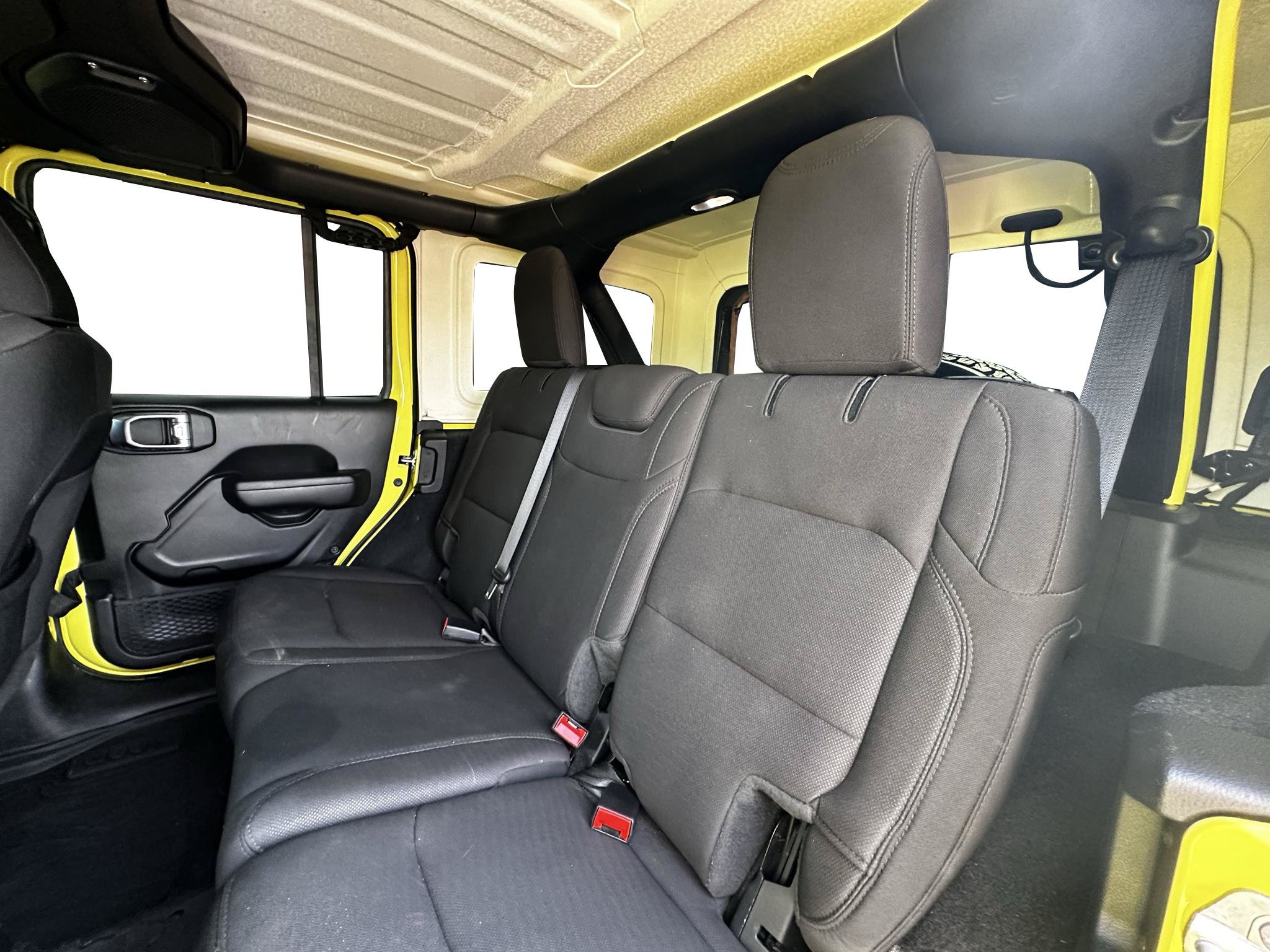 Used 2022 Jeep Wrangler Unlimited Sport w/ Xtreme Recon 35" Tire Package AWD/4WD image 25
