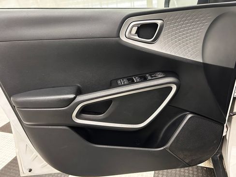 Used 2020 Kia Soul LX FWD image 10