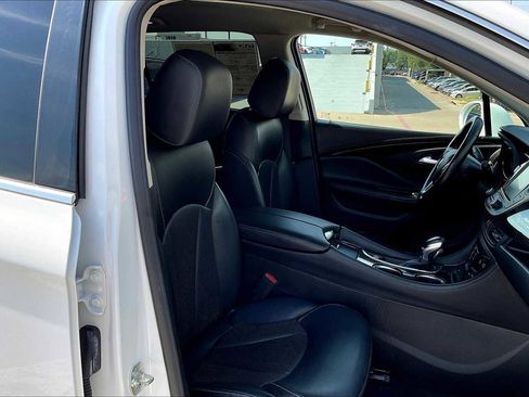 Used 2020 Buick Envision Essence image 12