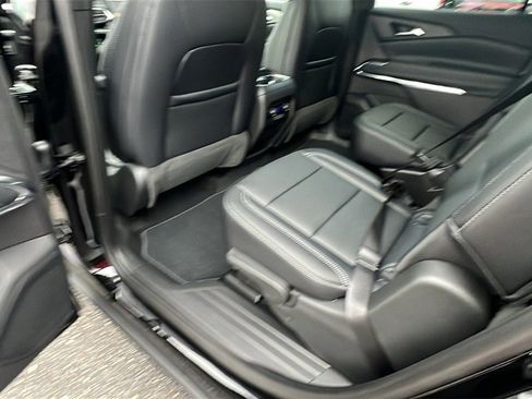 New 2026 Chevrolet Traverse LT image 17