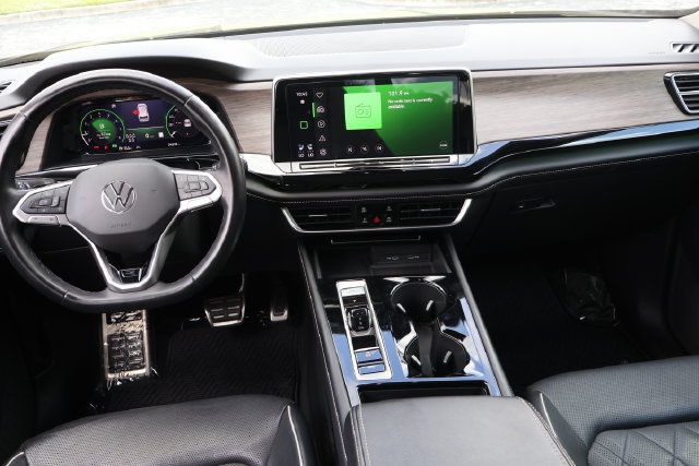 Certified 2024 Volkswagen Atlas SEL Premium R-Line AWD/4WD image 16