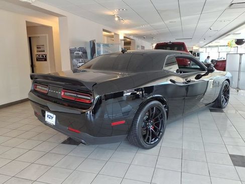 Used 2023 Dodge Challenger SRT Hellcat RWD image 6