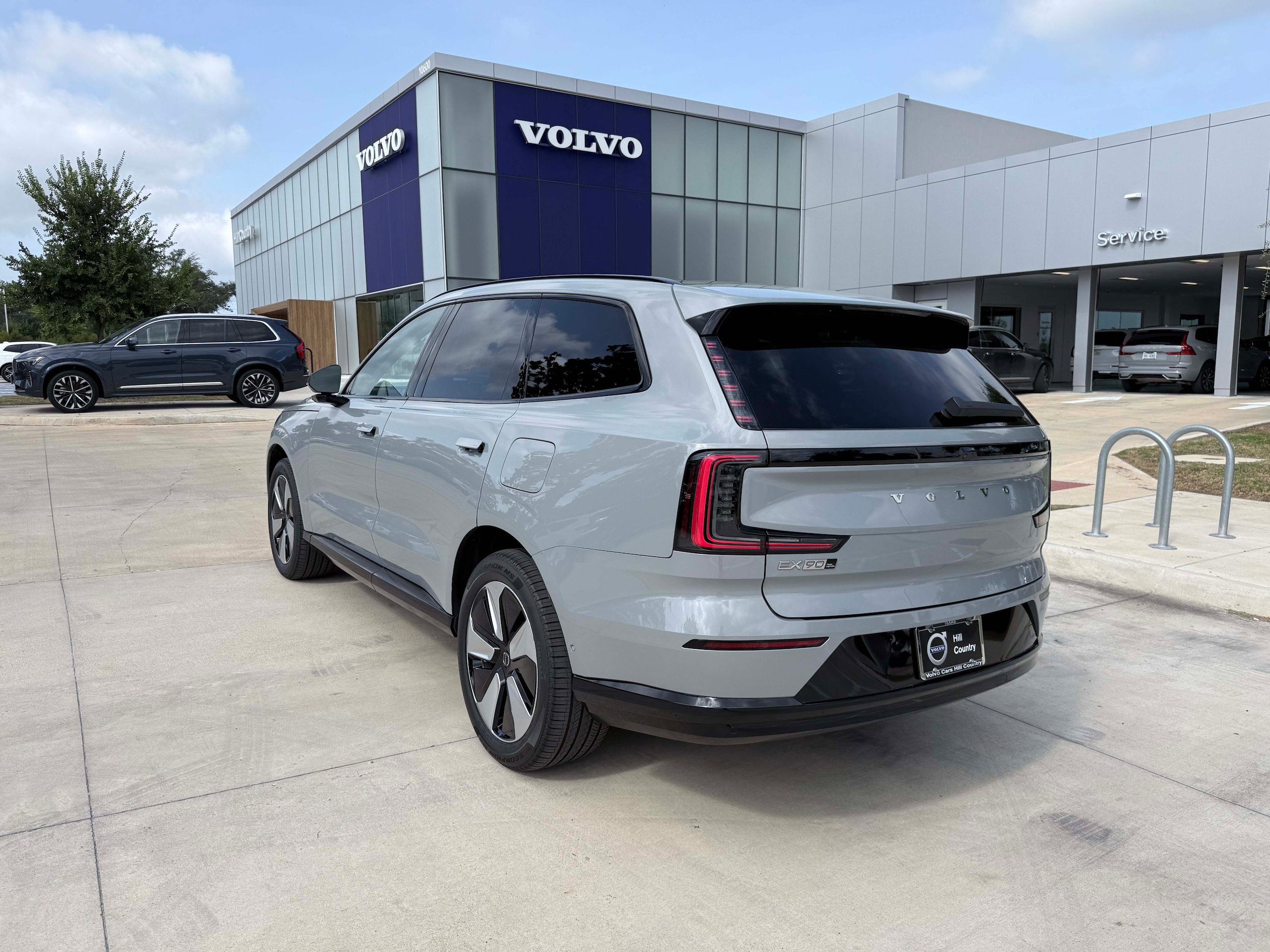 New 2026 Volvo EX90 Plus AWD/4WD image 4