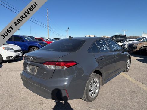 Used 2023 Toyota Corolla LE image 5