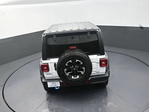 Used 2024 Jeep Wrangler Unlimited Rubicon 4xe AWD/4WD image 16