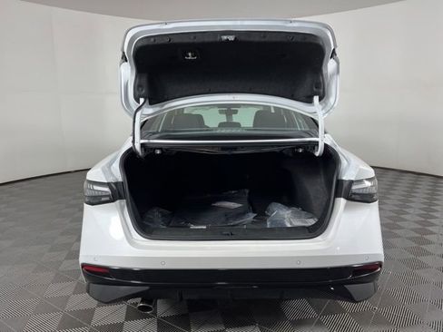 New 2026 Nissan Sentra SR w/ SR Premium Package image 46