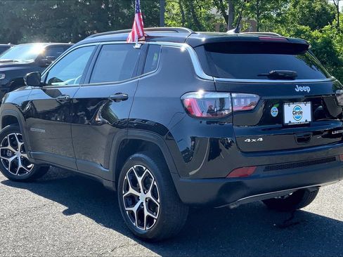 Certified 2024 Jeep Compass Limited w/ Sun and Sound Group AWD/4WD image 11