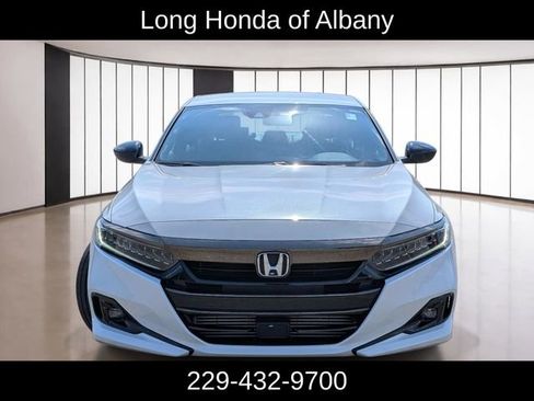 Used 2022 Honda Accord Sport image 2