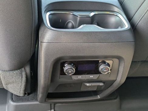 New 2026 Chevrolet Traverse LT w/ Sun and Wheel Package image 30