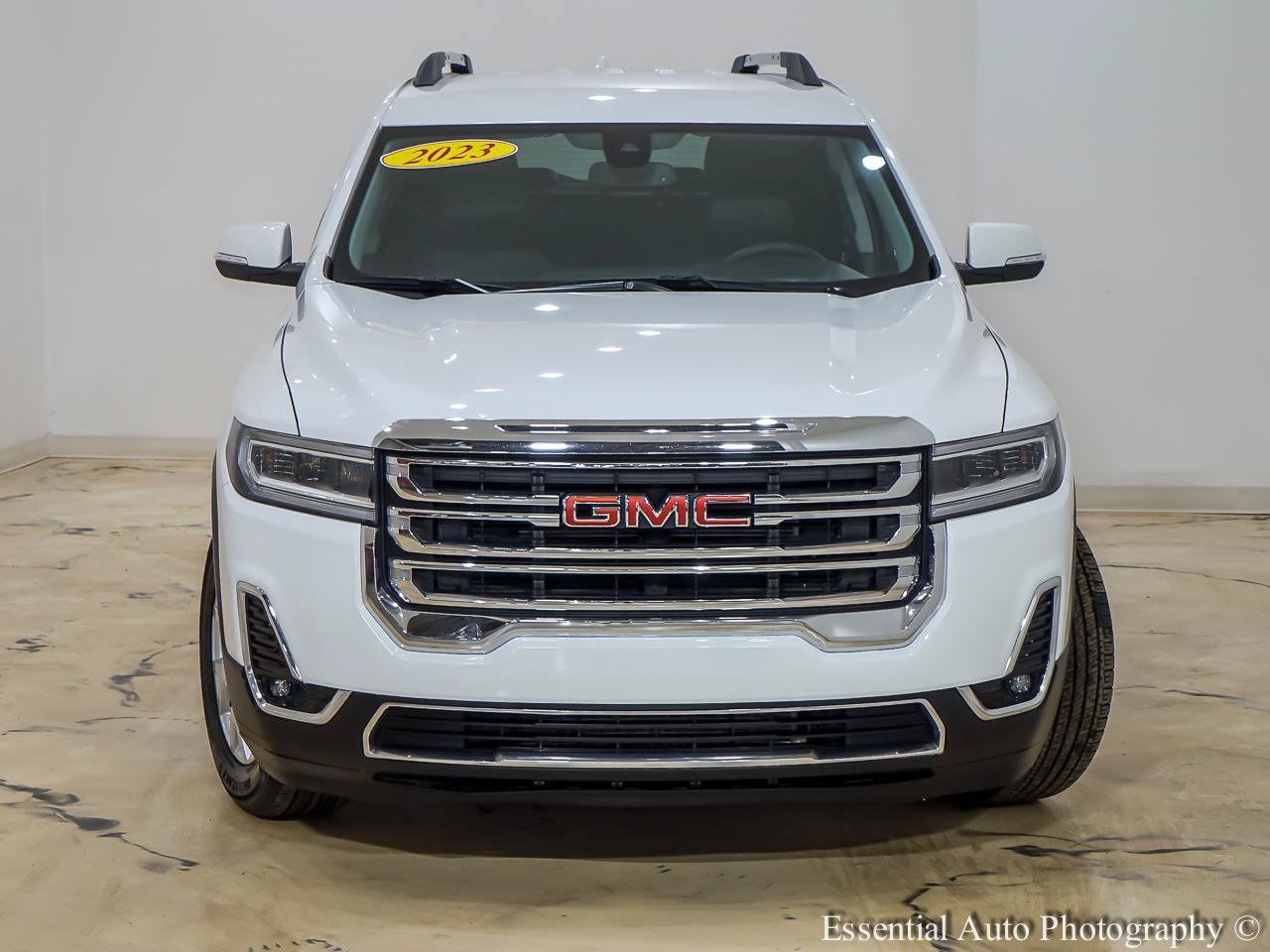 Used 2023 GMC Acadia SLT FWD image 5