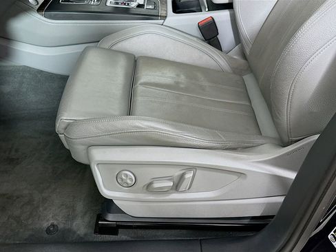 Used 2020 Audi Q5 Prestige w/ Prestige Package image 9