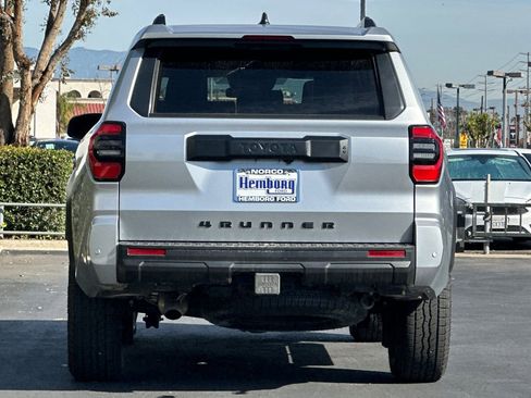 Used 2025 Toyota 4Runner TRD Off-Road image 5