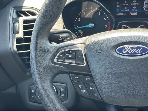 Used 2017 Ford Escape SE FWD image 25