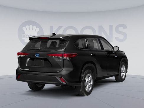 Used 2020 Toyota Highlander XLE AWD/4WD image 2