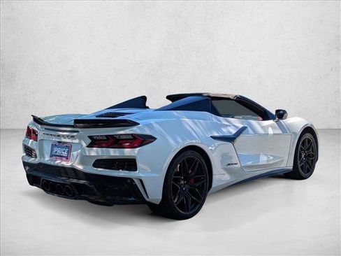 Used 2025 Chevrolet Corvette Z06 RWD image 5
