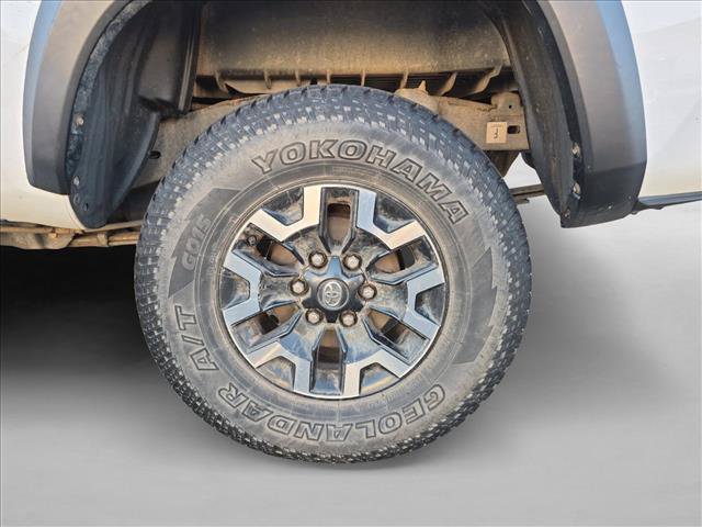 Used 2016 Toyota Tacoma TRD Off-Road w/ Towing Package AWD/4WD image 13