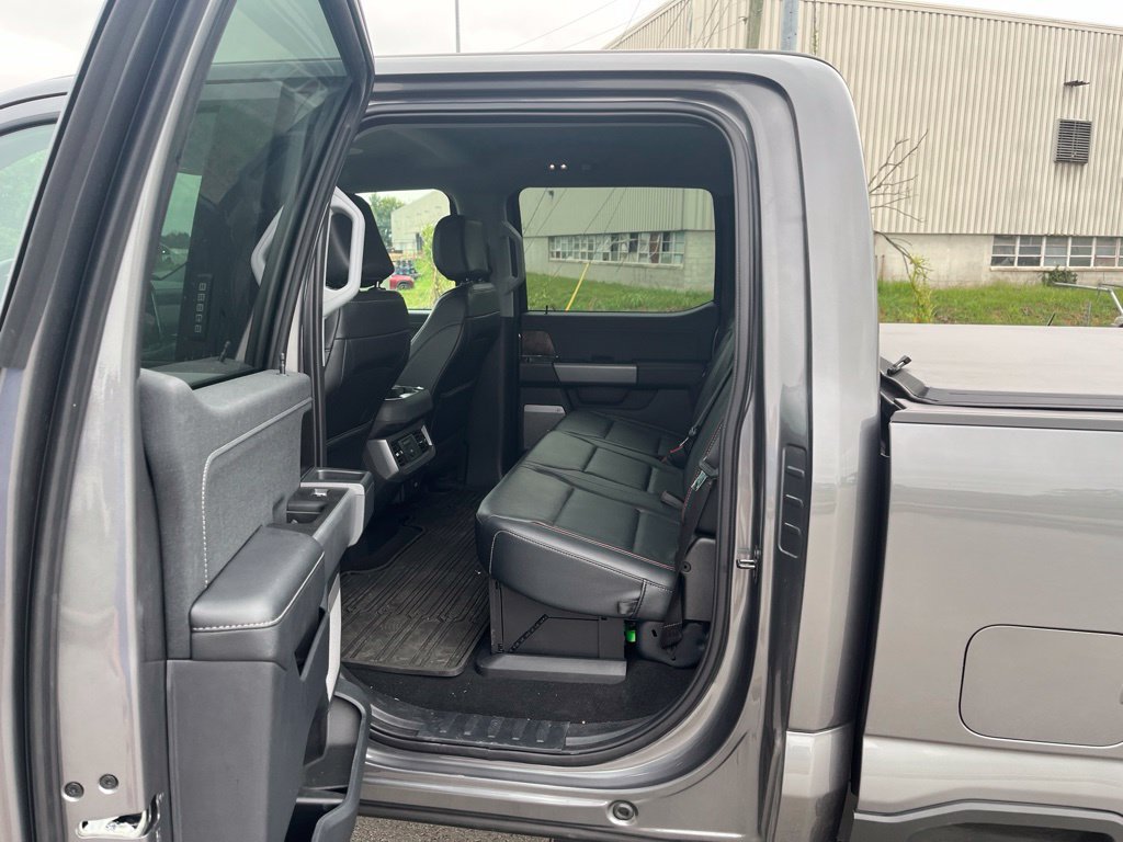 Used 2024 Ford F250 Lariat w/ Lariat Ultimate Package AWD/4WD image 10