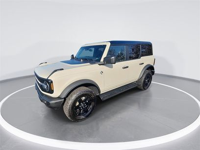New 2025 Ford Bronco Outer Banks w/ Black Appearance Package