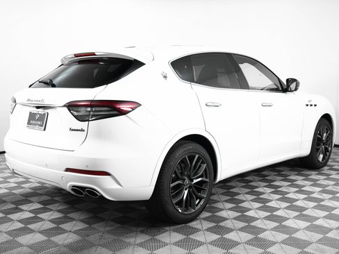 New 2024 Maserati Levante GT Ultima image 8