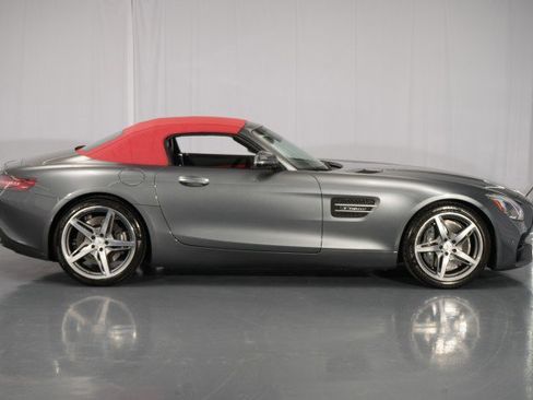 Used 2018 Mercedes-Benz AMG GT Roadster image 16