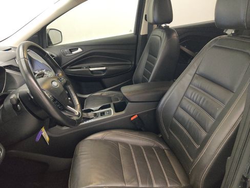 Used 2017 Ford Escape Titanium FWD image 17