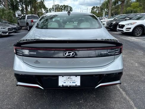 Certified 2025 Hyundai Sonata SEL FWD image 9