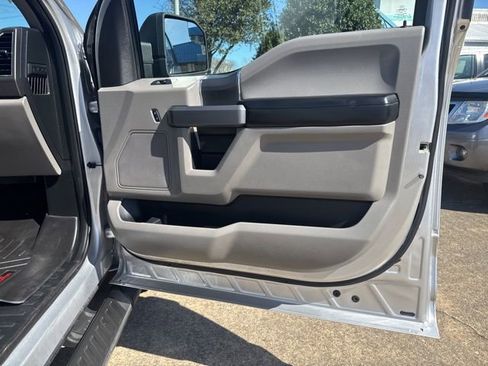 Used 2016 Ford F150 XLT w/ Equipment Group 302A Luxury image 16