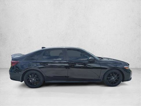 Used 2025 Honda Civic Sport image 4