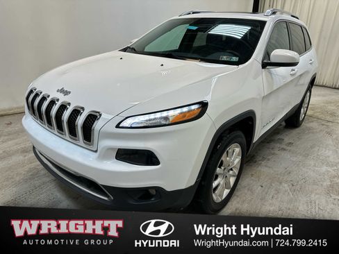 Used 2017 Jeep Cherokee Limited image 3