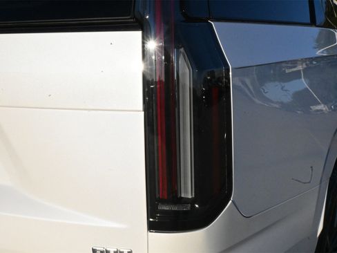 Certified 2025 Cadillac Escalade Sport Platinum image 22