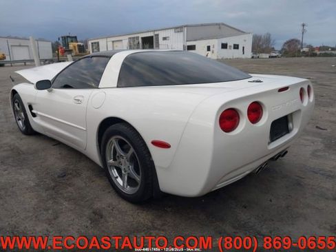 Used 2002 Chevrolet Corvette Coupe w/ Preferred Equipment Group2 image 3