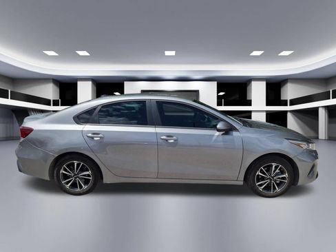 Certified 2024 Kia Forte LXS FWD image 7