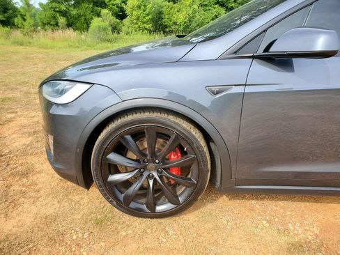 Used 2016 Tesla Model X Performance AWD/4WD image 3