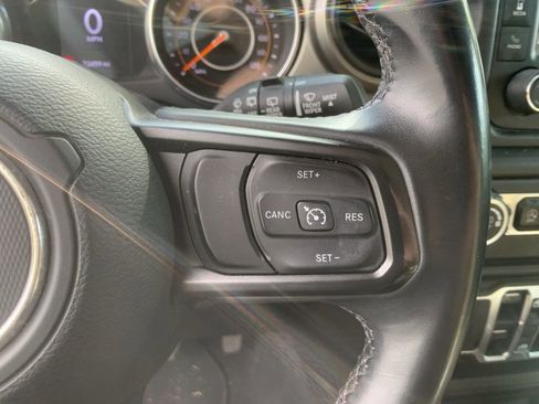 Used 2018 Jeep Wrangler Unlimited Sport S image 13