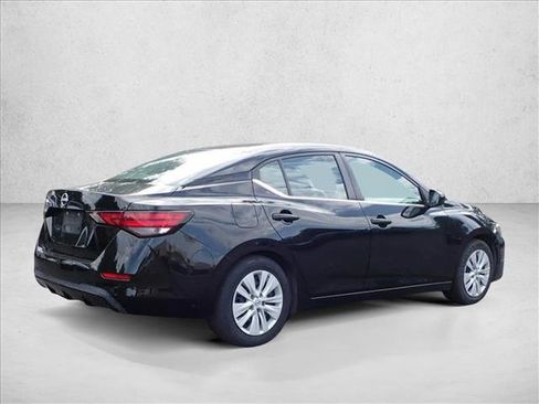 Used 2024 Nissan Sentra S FWD image 3