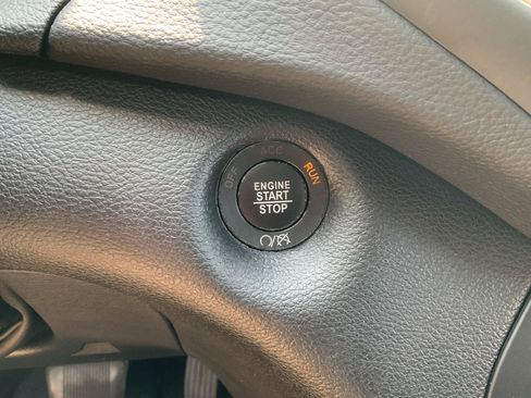 Used 2022 Jeep Cherokee Trailhawk AWD/4WD image 25