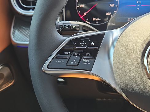 New 2025 Mercedes-Benz GLC 300 image 21