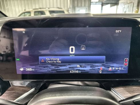 Used 2025 Chevrolet Tahoe LT RWD image 18